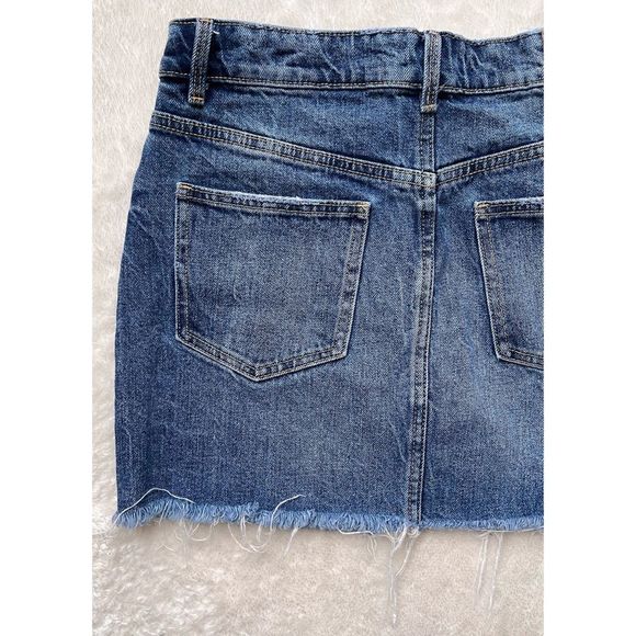 Trafaluc by Zara Authentic Denim by TRF Distressed Frayed Raw Hem Mini Skirt - Picture 15 of 16